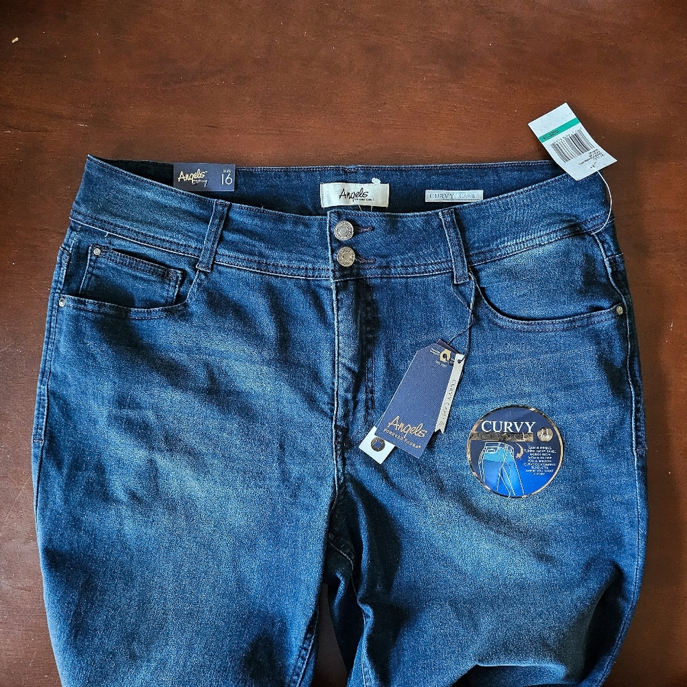 Angel's forever young curvy denim capris, medium wash, size 16